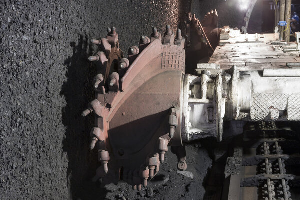Coal extraction: Coal mine excavator