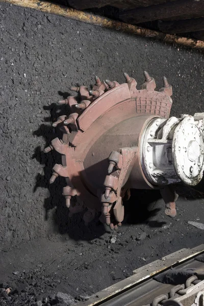 Coal extraction: Coal mine excavator — Stock Photo, Image