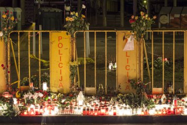 riga, Letonya, Avrupa süpermarket'in tavan çöktü