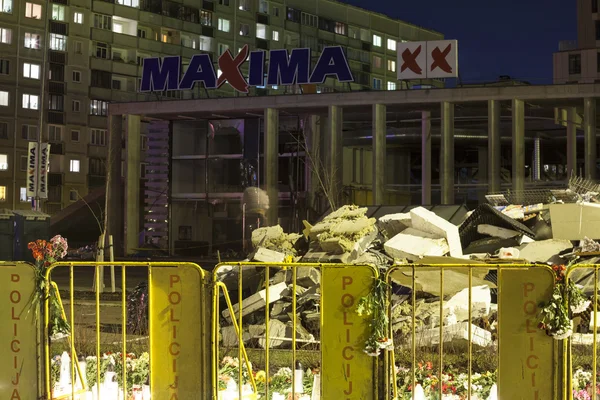 Atap supermarket runtuh di Riga, Latvia, Eropa — Stok Foto