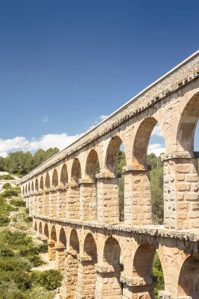 Oude Romeinse aquaduct in Spanje, Europa — Stockfoto