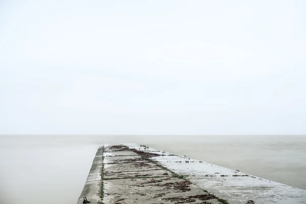 Cais de concreto — Fotografia de Stock