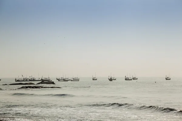 Moltitudine di barche tradizionali dei pescatori — Foto Stock