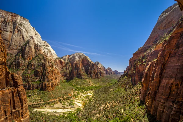 Luchtfoto uitzicht van zion national park. — Stockfoto