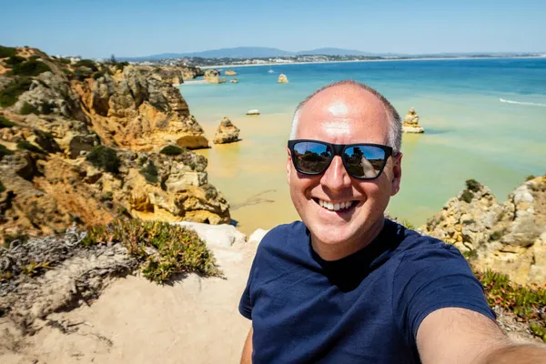 Toeristische Foto Van Zichzelf Bij Beroemde Ponta Piedade Algarve Portugal — Stockfoto