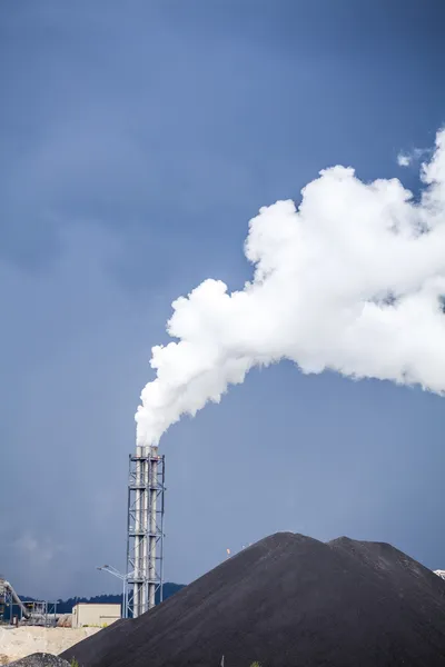 Fuming chimney of a factory — Stock Photo, Image