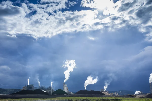 Fuming Chimney Of A Factory — Stock Photo, Image