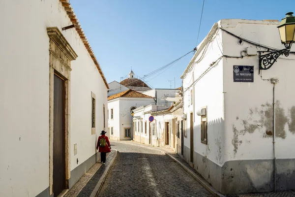 Calle Estrecha Con Edificios Encalados Centro Faro Algarve Portugal — Foto de Stock