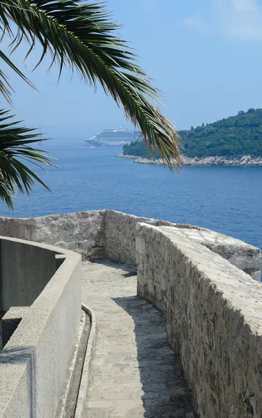 Dubrovnik, fortaleza antiga muralhas da cidade velha — Fotografia de Stock