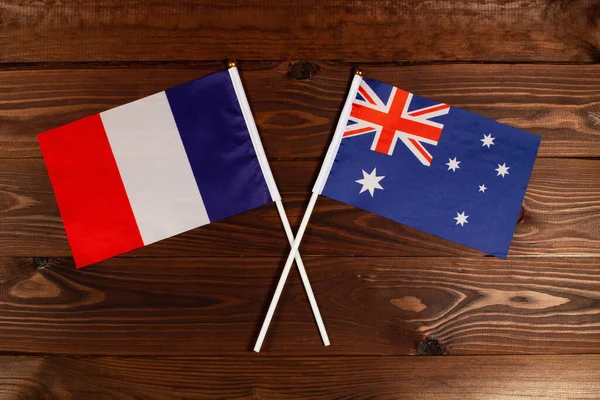 Francouzská Vlajka Australská Vlajka Křížily Obrázek Ilustruje Vztah Mezi Zeměmi — Stock fotografie
