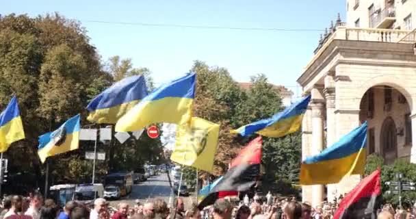 Kyiv 2022 Flags Ukraine Maidan Ukrainian Flag Ukrainian People Carry — Vídeos de Stock