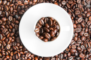 Bir fincan kahvenin üst görüntüsü.