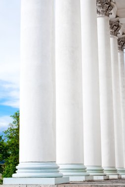 eski sütun tarihi bina