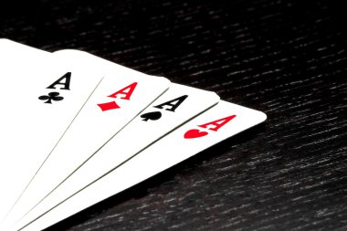 kazanan bir poker eli