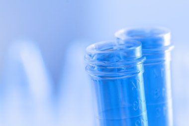 Laboratuvarda test tüpleri