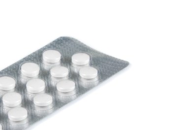 Beyaz hap blister içinde Paketli