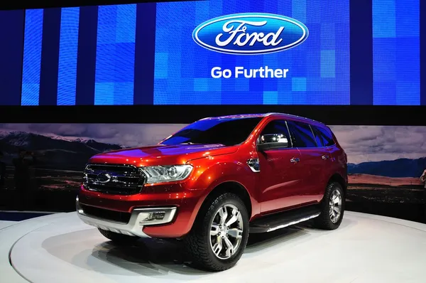 NONTHABURI - 25 marzo: Nuova Ford Everest in mostra al 35th B — Foto Stock