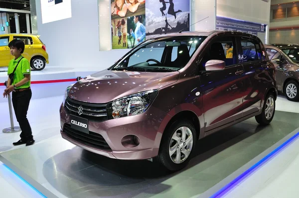 Nonthaburi - 25 mars: nya suzuki celerio visas på 35th — Stockfoto