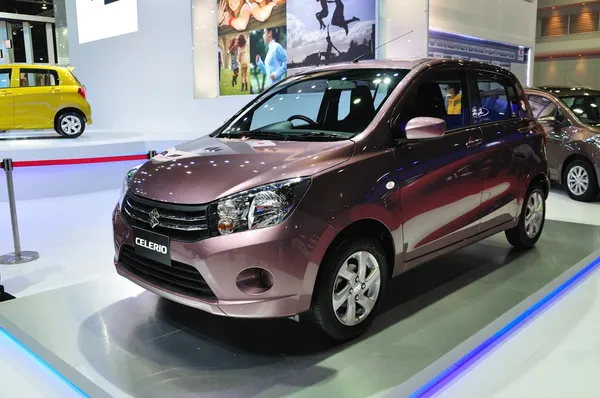 Nonthaburi - 25 Mart: 35 ekranda yeni suzuki celerio