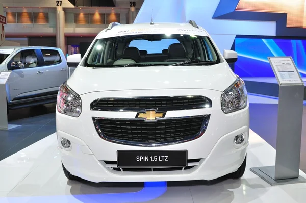 NONTHABURI - 25 de março: Novo Chevrolet Spin 1,5 Litro em exibição um — Fotografia de Stock