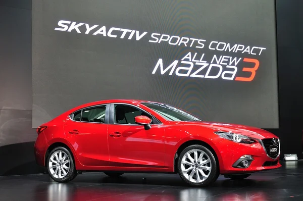 NONTHABURI - 25 MARZO: Nuova Mazda 3 in mostra al 35th Bangko — Foto Stock