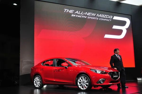 NONTHABURI - 25 MARZO: Nuova Mazda 3 in mostra al 35th Bangko — Foto Stock