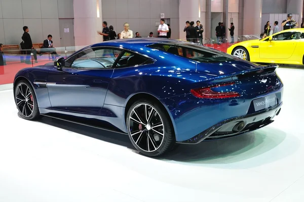 NONTHABURI - 25 Maret: Aston martin coupe Vanquish pada tampilan di — Stok Foto