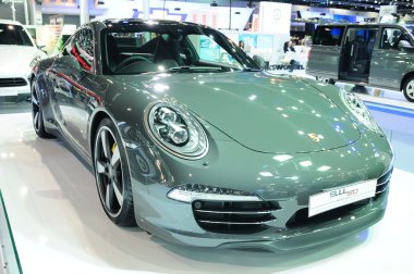 Nonthaburi - Kasım 28:porsche 911'i (50th anniversary edition)