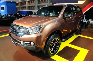 Nonthaburi - 28 Kasım: Isuzu mu-x 30 tha ekranda
