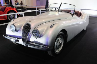 Nonthaburi - 28 Kasım: jaguar xk120 roadster, klasik 2 kapı 