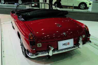 Nonthaburi - 28 Kasım: tasarlanmış mg b, klasik araba, ekranda