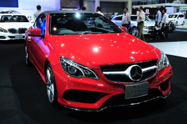 BKK - Kasım 28: yeni mercedes benz e-sınıfı cabriolet üzerinde doğrula