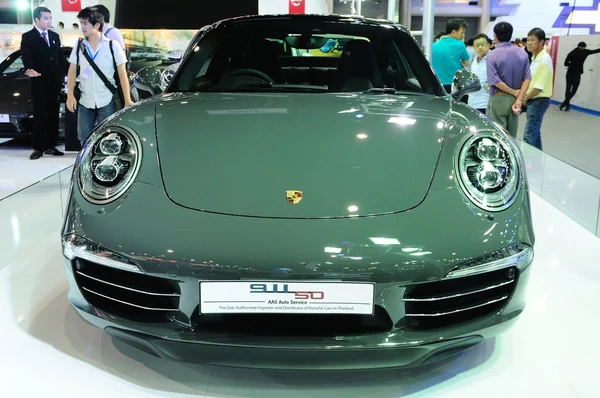 Nonthaburi - Kasım 28:porsche 911'i (50th anniversary edition) — Stok fotoğraf