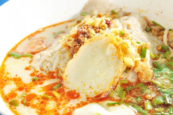 Zuppa di Tom Yam Koong con tagliatelle — Foto Stock