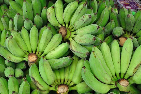 グリーン バナナのヒープ — ストック写真