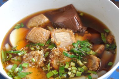 Ad Yapıştır pirinç unu Tayland yemeğidir