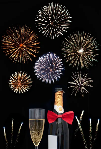 Champagne en vuurwerk — Stockfoto