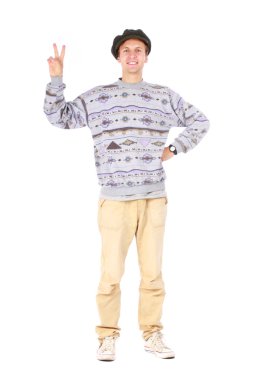 genç yakışıklı olan işaret gösteren bir şapka ile