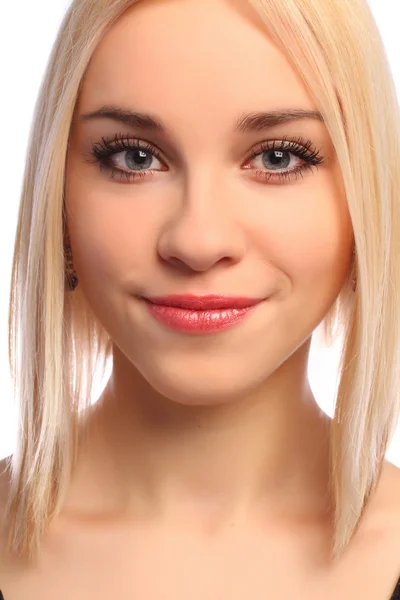 Портрет молодой привлекательной блондинки — стоковое фото