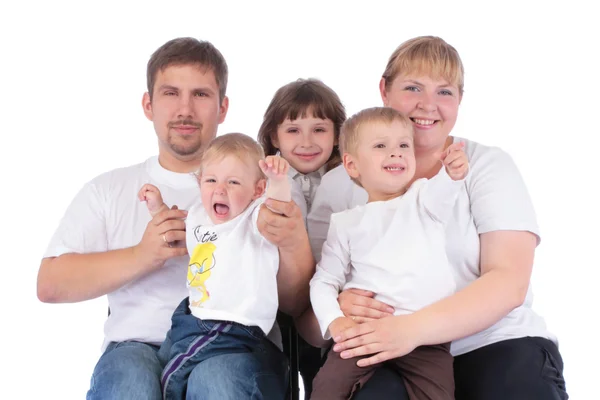 Красива усміхнена щаслива сім'я з п'яти — стокове фото