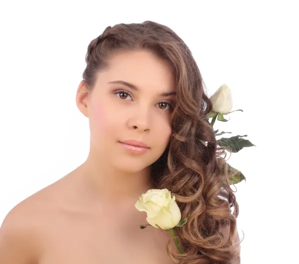 Giovane donna con rosa bianca — Foto Stock