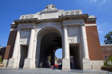 Ypres, Belçika 'daki Menin Kapısı