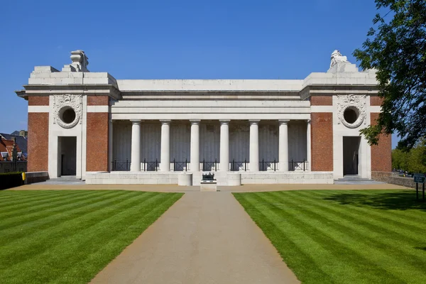 Side View of the Menin Gate in Ypres — Stock Photo, Image