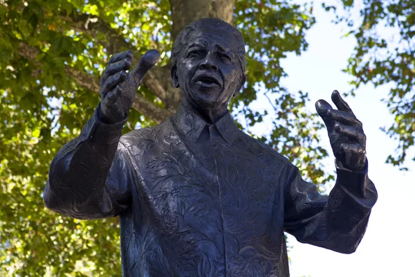 Nelson mandella socha v Londýně — Stock fotografie