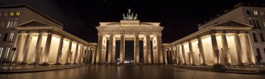 Berlin 'de Brandenburg kapısı