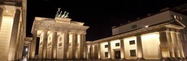 Berlin 'de Brandenburg kapısı