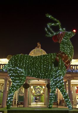 covent Garden'da Noel bahçevan Ren geyiği