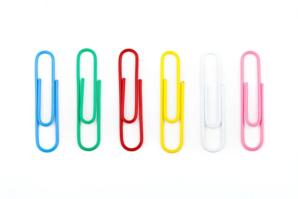 Verschillende gekleurde paperclips — Stockfoto