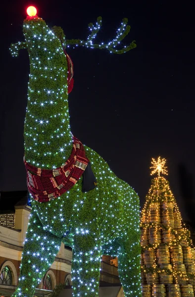コヴェント ・ ガーデン クリスマス装飾刈り込み法のトナカイ — ストック写真