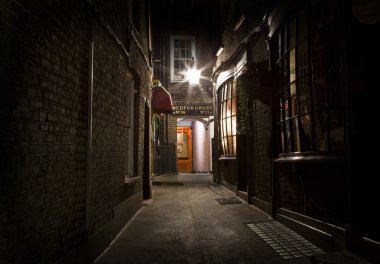 eski moda Londra alleyway